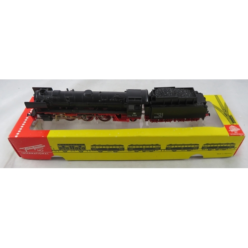 13 - Fleischmann. HO gauge  DB black 01 220 4-6-2 locomotive and tender Class 01 No. 4170, generally exce... 