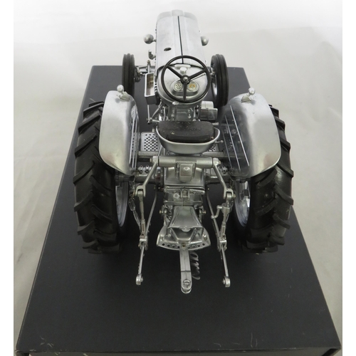 362 - Universal Hobbies. 1/16th scale Fordson Power Major Tractor limited edition of 2500 brushed finish, ... 