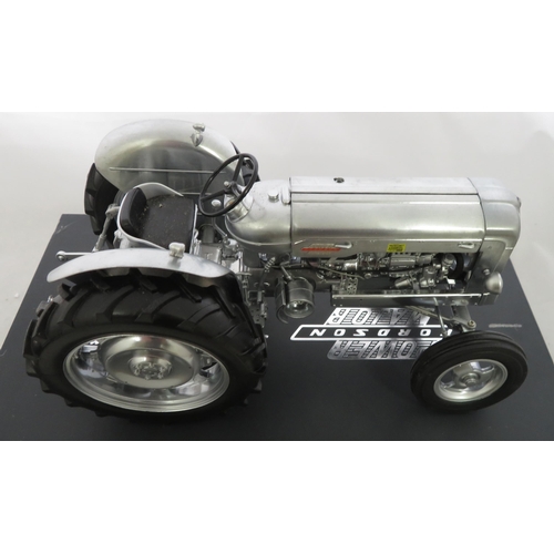 362 - Universal Hobbies. 1/16th scale Fordson Power Major Tractor limited edition of 2500 brushed finish, ... 