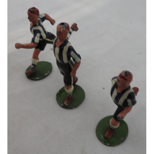 171 - Britains. Famous Football Teams series Newcastle United (?) figures, generally excellent to good plu... 