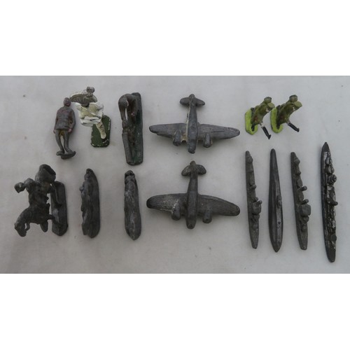 160 - Unboxed collection of metal and plastic toy soldiers, Wild West, Ceremonial, Colonial, etc., general... 