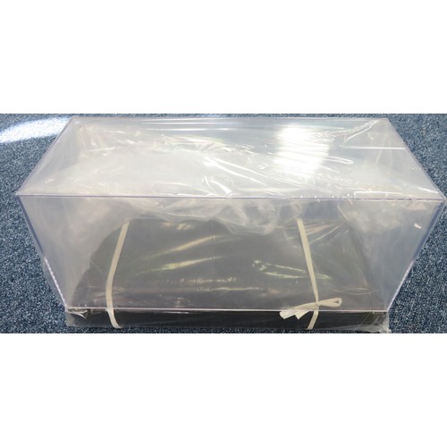 202 - Autoart. 1/18th scale model display case, individual case with clear plastic upper and black plastic... 