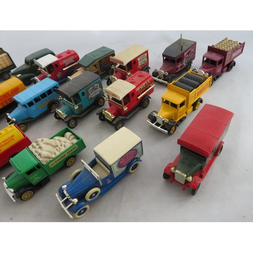 201 - A NFIC vintage London bus in box and collection of diecast cars