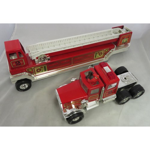 247 - Tonka – 1980’s Tonka #2 Fire Engine, in two connecting parts. Complete with working extension ladder... 