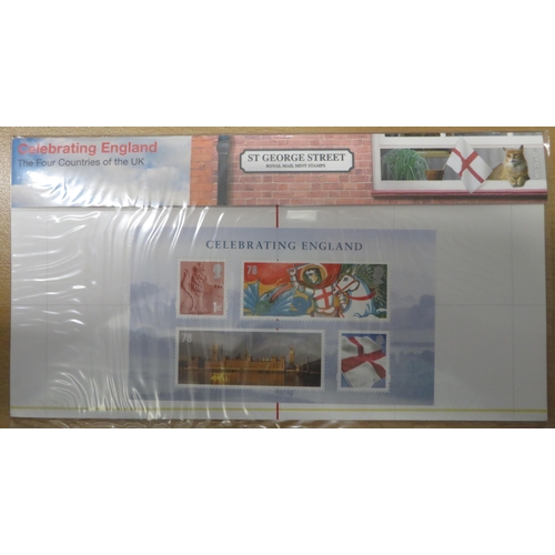 32 - 2000-2014 unmounted mint commemorative miniature sheet presentation packs, valid for postage. Face v... 