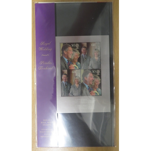 32 - 2000-2014 unmounted mint commemorative miniature sheet presentation packs, valid for postage. Face v... 