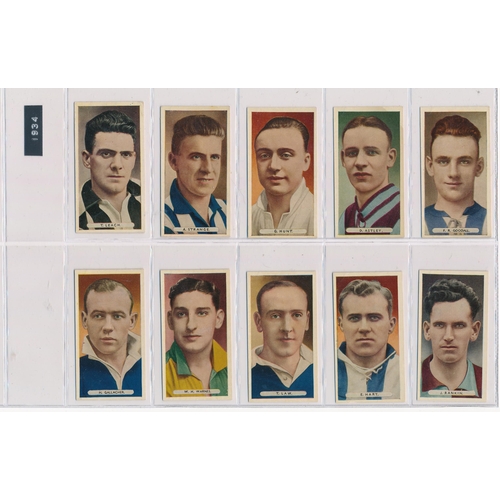 65 - Ardath. 1934 Famous Footballers set, in good to very good condition, includes Stanley Matthews card,... 