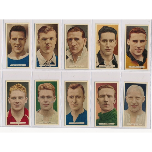 65 - Ardath. 1934 Famous Footballers set, in good to very good condition, includes Stanley Matthews card,... 