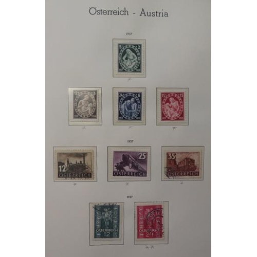 12 - Austria – Early to middle collection in illustrated Lighthouse album including early vals U, 1931 Wr... 