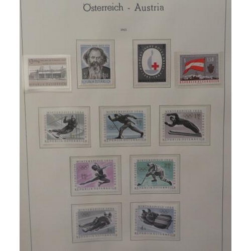 12 - Austria – Early to middle collection in illustrated Lighthouse album including early vals U, 1931 Wr... 