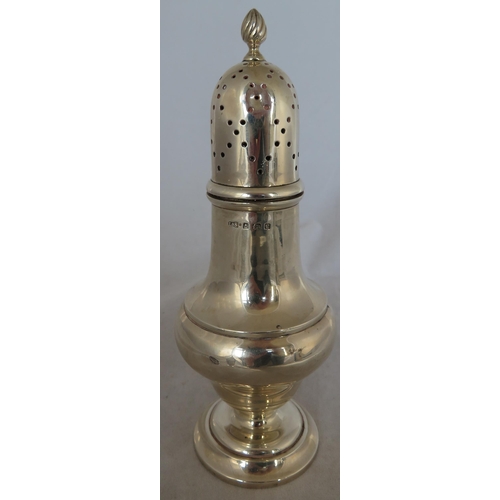 193 - Silver. A range of sterling silver comprising of:
Silver shaker by Levi and Salaman, Birmingham 1904... 