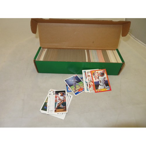 95 - Baseball Cards - The Collectors Choice 3-D Team Logo Holograms and Baseball Cards 1990 (supposedly) ... 