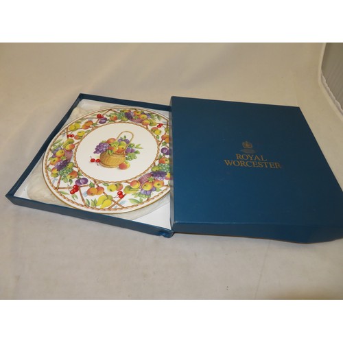 287 - Royal Worcester 1994 ‘Fruit Basket’ decorative ceramic cake plate in original box. 28cm x 2cm.