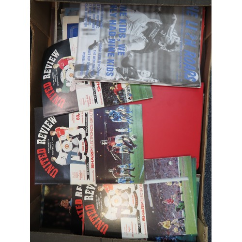 118 - Manchester United – 1950’s to 1990’s selection of programmes, league & cup games including Chelsea v... 