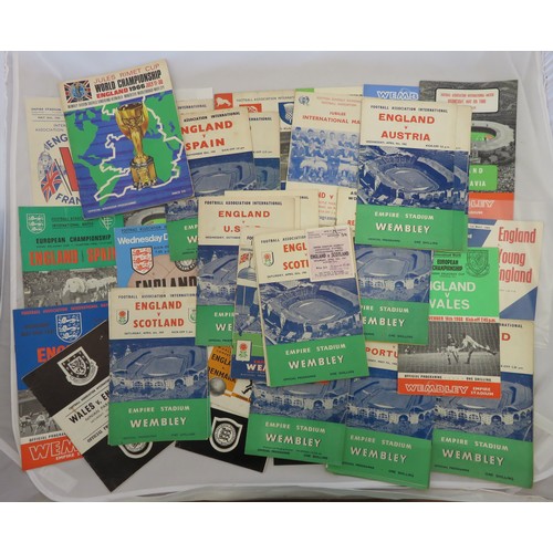 109 - England – 1945-1966 collection of England programmes including 1945 England vs France two-page progr... 