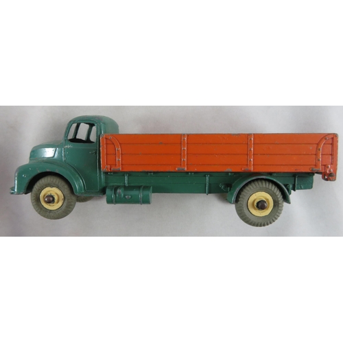 260A - Dinky. Pair of Leyland Comet Wagon No. 532, generally good plus to good in good to fair boxes (scuff... 