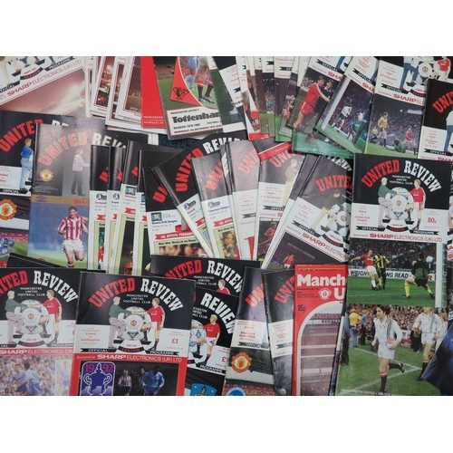 118 - Manchester United – 1950’s to 1990’s selection of programmes, league & cup games including Chelsea v... 