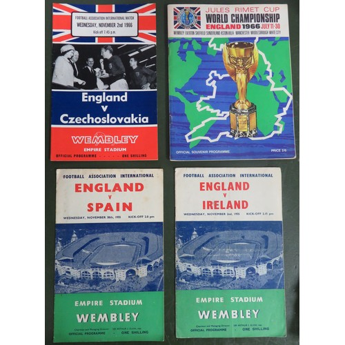 109 - England – 1945-1966 collection of England programmes including 1945 England vs France two-page progr... 