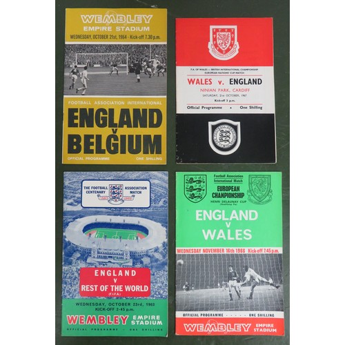 109 - England – 1945-1966 collection of England programmes including 1945 England vs France two-page progr... 