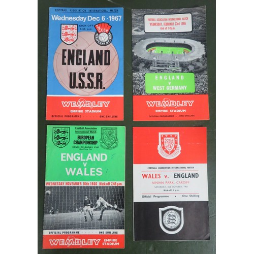 109 - England – 1945-1966 collection of England programmes including 1945 England vs France two-page progr... 