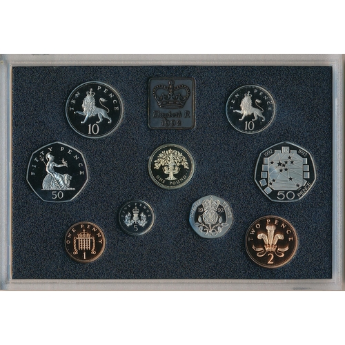 239 - UK 1992 proof coin collection, including dual dated fifty pence, cased with certificate and outer wh... 