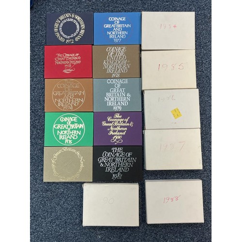 279 - Collection of GB proof sets with date run of flat packs 1972-81 (10) and in blue cases (with white o... 