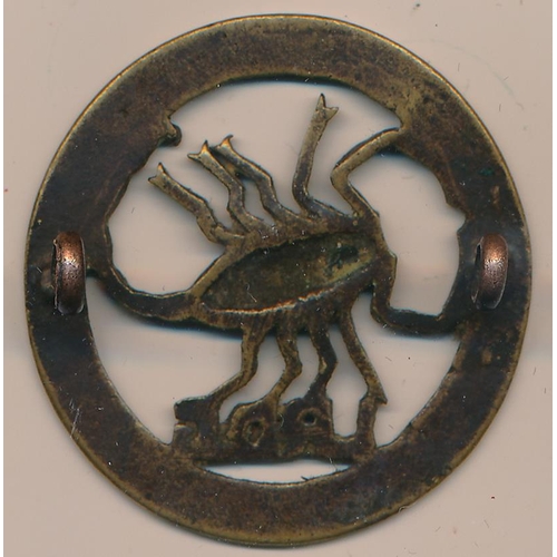 51 - Long Range Desert Group brass cap badge, Scorpion to centre with L.R.D.G below within a circle. Scar... 