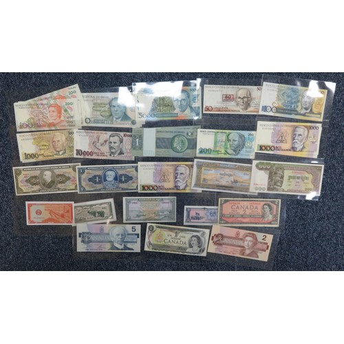 353 - World banknotes collection, in mixed condition, with many uncirculated, with ranges from Albania (4)... 