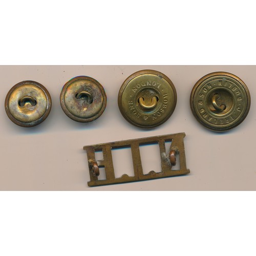 97 - North Irish Horse – Selection of Northern Irish Horse items to include, brass N.I.H shoulder title, ... 