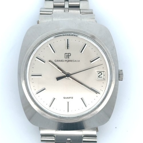 126 - 1970s Girard Perregaux watch, quartz movement, baton numerals, date display, stainless steel bracele... 