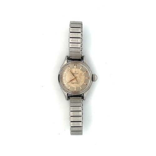 159 - A 1957 Ladies Omega Seamaster watch. Watch is working.