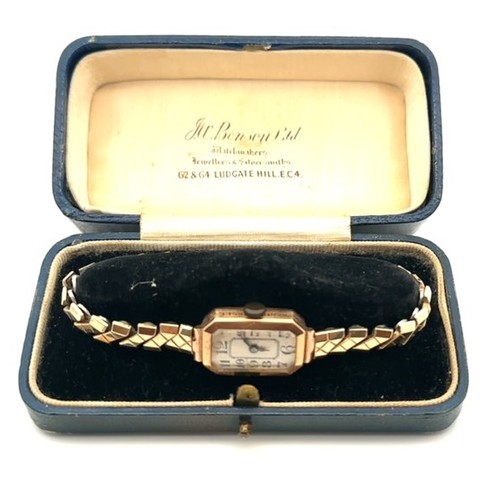 134 - A 9ct gold ladies wristwatch. Bracelet is marked 