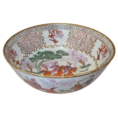 122 - A large Chinese Qing Dynasty famille rose export hand-painted porcelain punch bowl, plain circular f... 