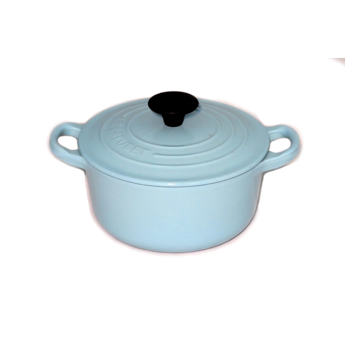 43 - Le Creuset. Casserole pot, excellent (appears to be unused), enamelled cast iron, size: 16cm diamete... 