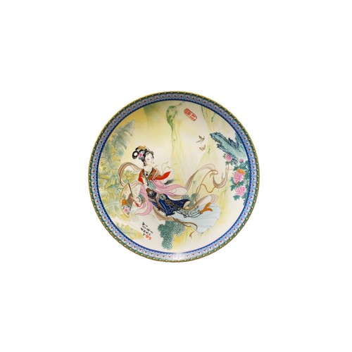 206 - Three collectable boxed plates to include; two Bradford Exchange oriental plates and a Royal Doulton... 