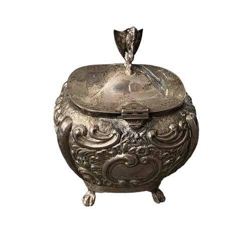 221 - Jones & Crompton 1906 silver tea caddy with rampant lion holding shield to lid, weight 180g.