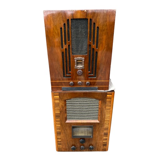 152 - A selection of seven old radios / receivers, to include; a Philco Model 1260 Philco Superhet Chassis... 