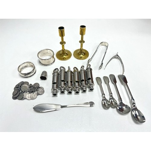 325 - A silver thimble, 6 replica police whistles, a silver coin bracelet, silver plate spoons and other i... 