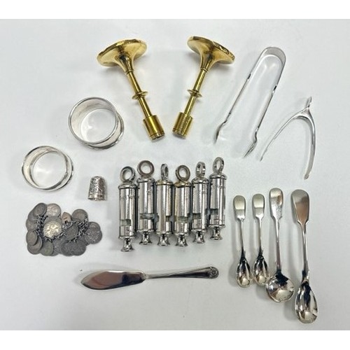 325 - A silver thimble, 6 replica police whistles, a silver coin bracelet, silver plate spoons and other i... 