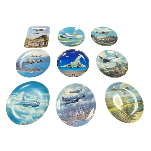 332 - Large range of commemorative plates, mainly plane designs by Royal Doulton, Wedgwood and other. Qty ... 