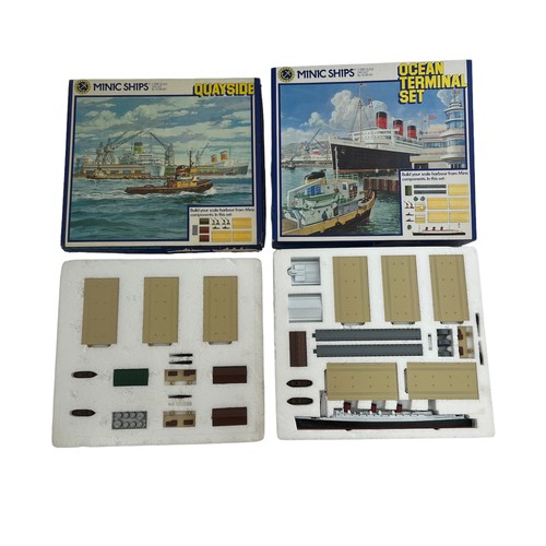 117 - Triang Minic Ships (by Hornby). 1/1200th scale Ocean Terminal Set No. M902 including Queen Mary Line... 