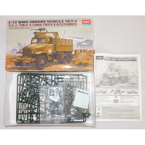 58 - Academy. 1/72nd scale US 2.5 Ton 6x6 Cargo Truck and accessories No. 13402, excellent in good plus b... 