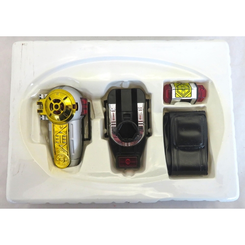 88 - Zeonizer. Ban Dai Power Rangers Zeo Zeonizer morpher. In original box, complete with both wrist stra... 