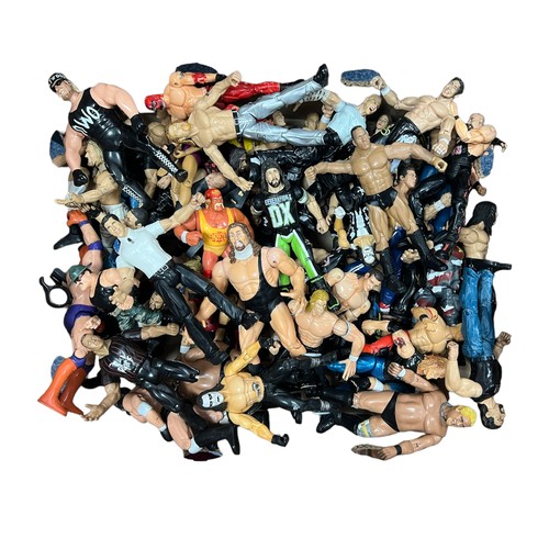 106 - Wrestling Figures - Large collection of 1998-2001 wrestling figures largely Jakks, ToyBiz & Marvel, ... 