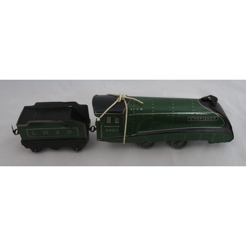 43 - O gauge. Unboxed collection, generally good, with Mettoy tinplate LNER green 4483 Kingfisher clockwo... 