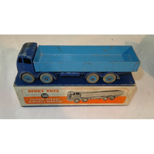 258 - Dinky. Trio of Foden 8-wheel Wagons, generally good plus to good fair in good fair boxes, with Flat ... 