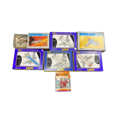 160 - Collection of diecast and plastic aircraft, various scales, military and civil, generally excellent ... 