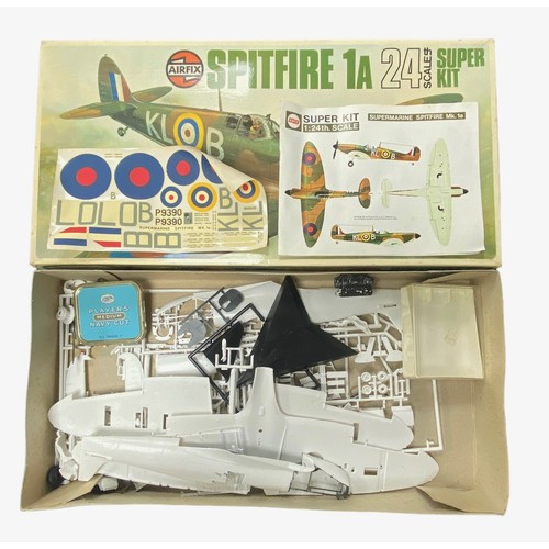 56 - Model kits. 1970s onwards plastic model kit collection, generally excellent in good plus boxes, with... 