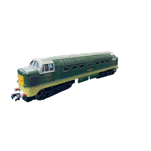 9 - Hornby Dublo. 3-rail BR two-tone green D9001 St. Paddy Deltic Diesel-Electric locomotive No. 3234, g... 