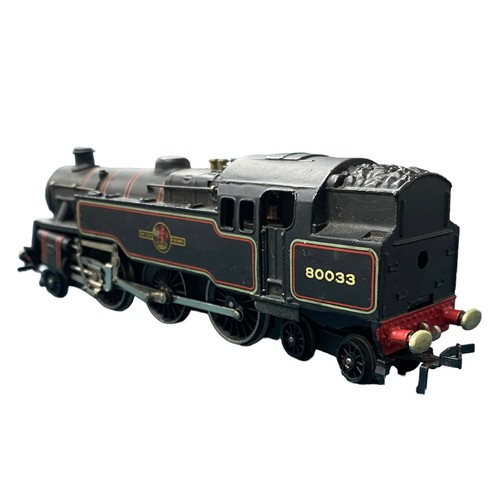 20 - Hornby Dublo. 2-rail  BR black 80033 2-6-4 Tank locomotive No. 2218, generally excellent in good plu... 